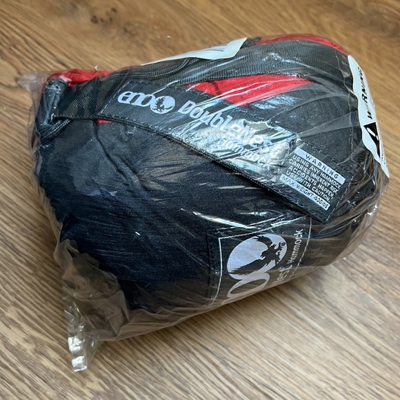 NEW - Eno DoubleNest Hammock and Suspension Straps - Red/Charcoal - Picture 4 of 10